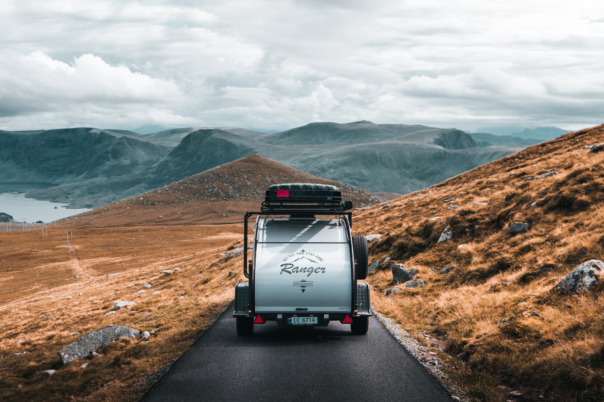 Hero Camper Hero Campers i Sverige till salu hos Vincents Husbil & Husvagn