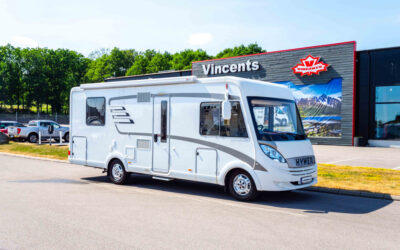 Sålda husbilar och husvagnar 18 Hymer-B 698 *Queenbädd