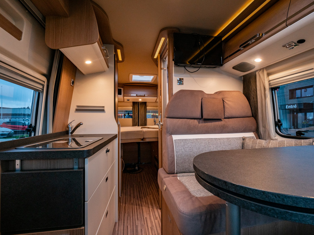 Carthago-MALIBU VAN 600 DB *Automat *Under 6m-(2019)-2099081