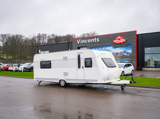 Hobby-560 FFE De Luxe Easy *Queenbädd *Förtält-(2013)-2228630