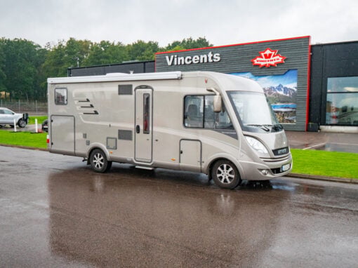 Hymer-B 678 ED-S *Långbäddar *Automat *ALDE-(2015)