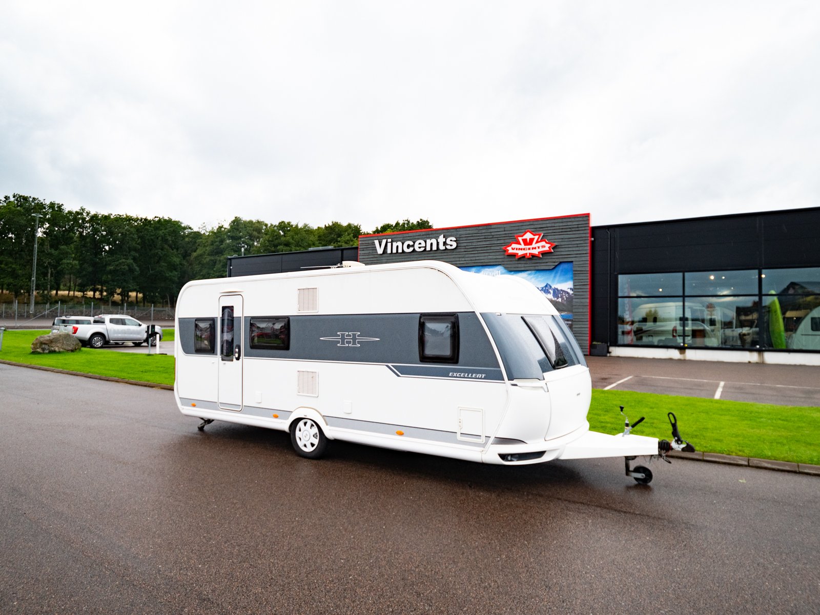 Hobby-560 KMFE EXCELLENT *Förtält *Barnkammare-(2017)
