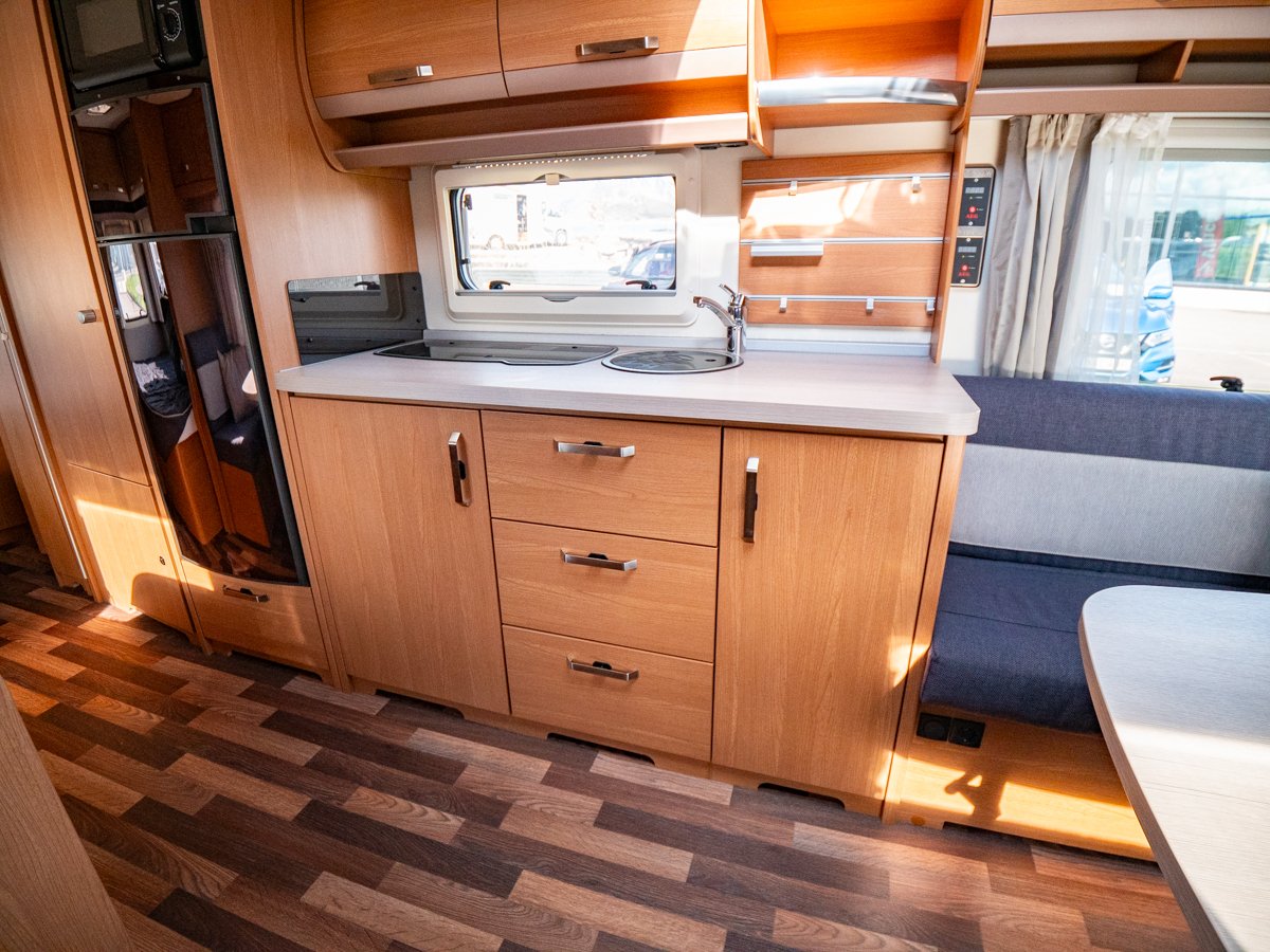 Knaus-650 UDF *Barnkammare *ALDE *Lufttält-(2015)