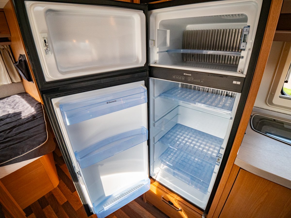 Knaus-650 UDF *Barnkammare *ALDE *Lufttält-(2015)