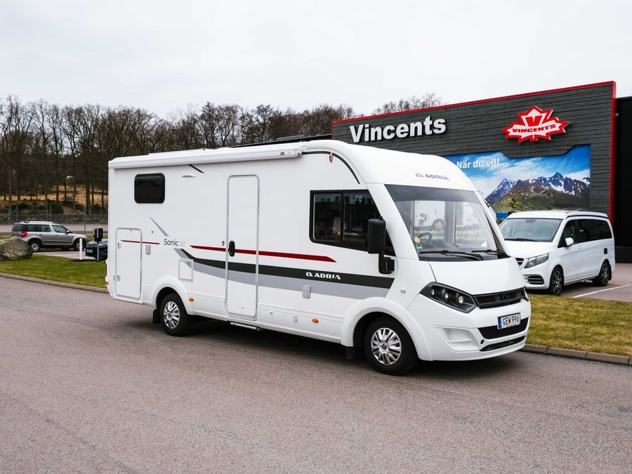 Adria-SONIC I 600 SL *Långbäddar *Solcell-(2016)-2665333