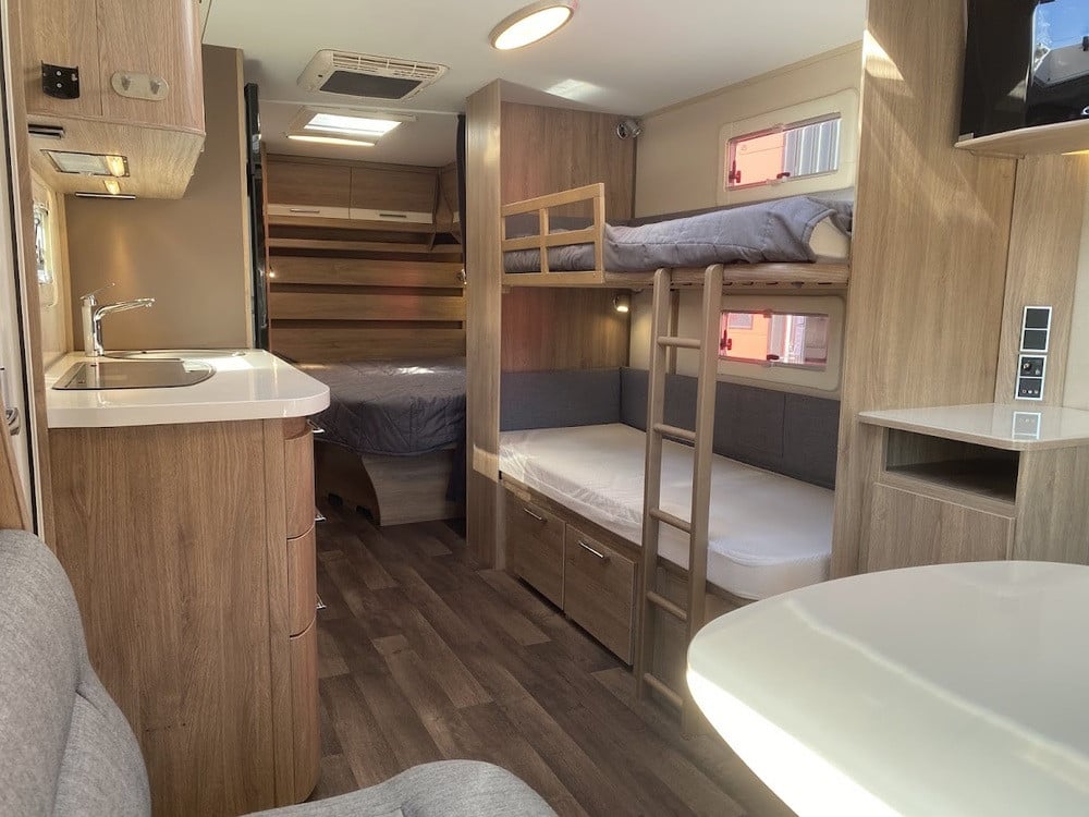 KABE-CLASSIC 630 GXL KS *Förtält *AC *Mover-(2018)-2719715