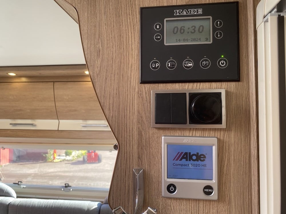 KABE-CLASSIC 630 GXL KS *Förtält *AC *Mover-(2018)-2719725