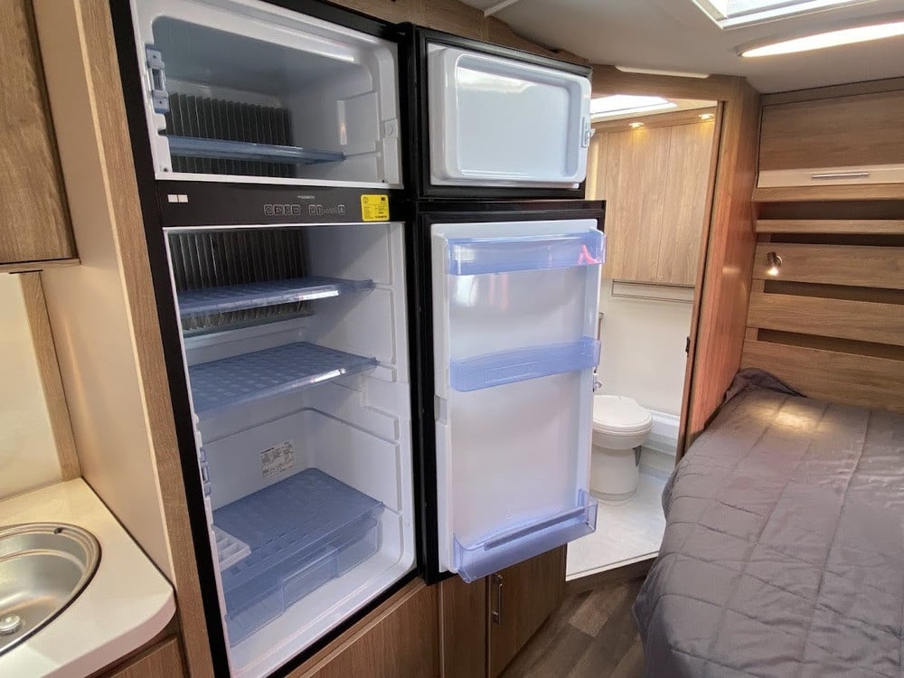 KABE-CLASSIC 630 GXL KS *Förtält *AC *Mover-(2018)-2719719