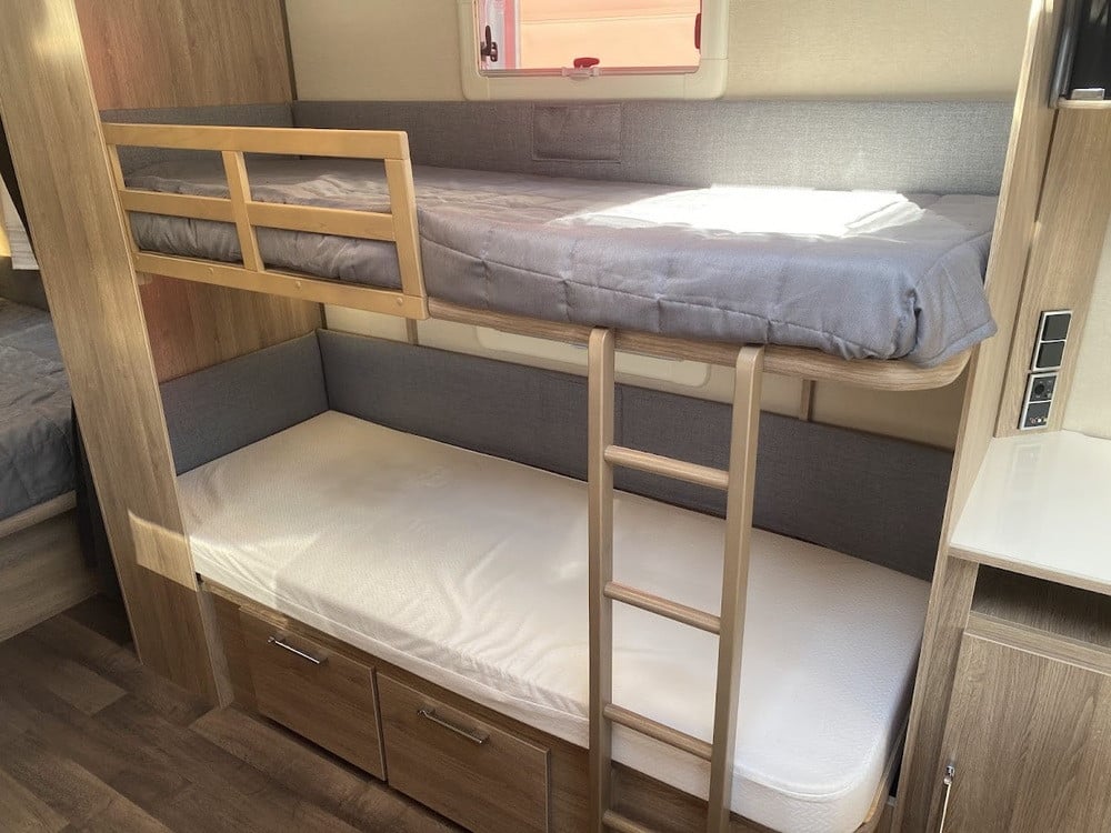 KABE-CLASSIC 630 GXL KS *Förtält *AC *Mover-(2018)-2719723