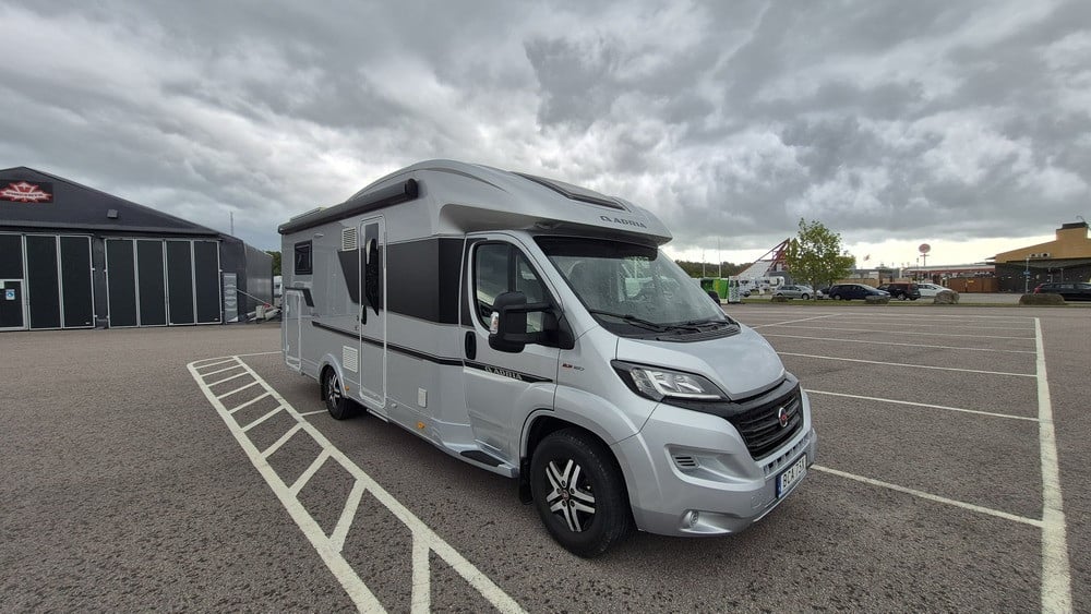 Adria-CORAL 670 DC *Queenbädd *ALDE *Solcell-(2019)-2723608