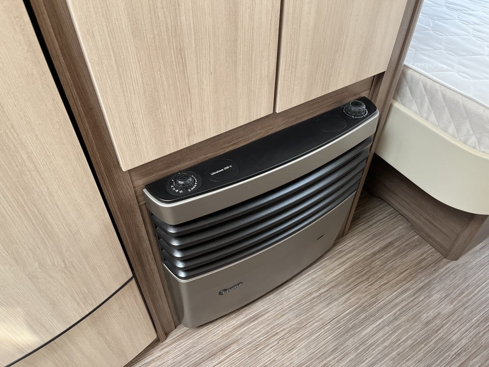 Hobby-540 UL DELUXE EASY *Långbäddar *Truma-(2014)-2734228