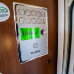 Hobby-560 WLU PRESTIGE *Långbäddar * Toalett bak-(2013)-2730230