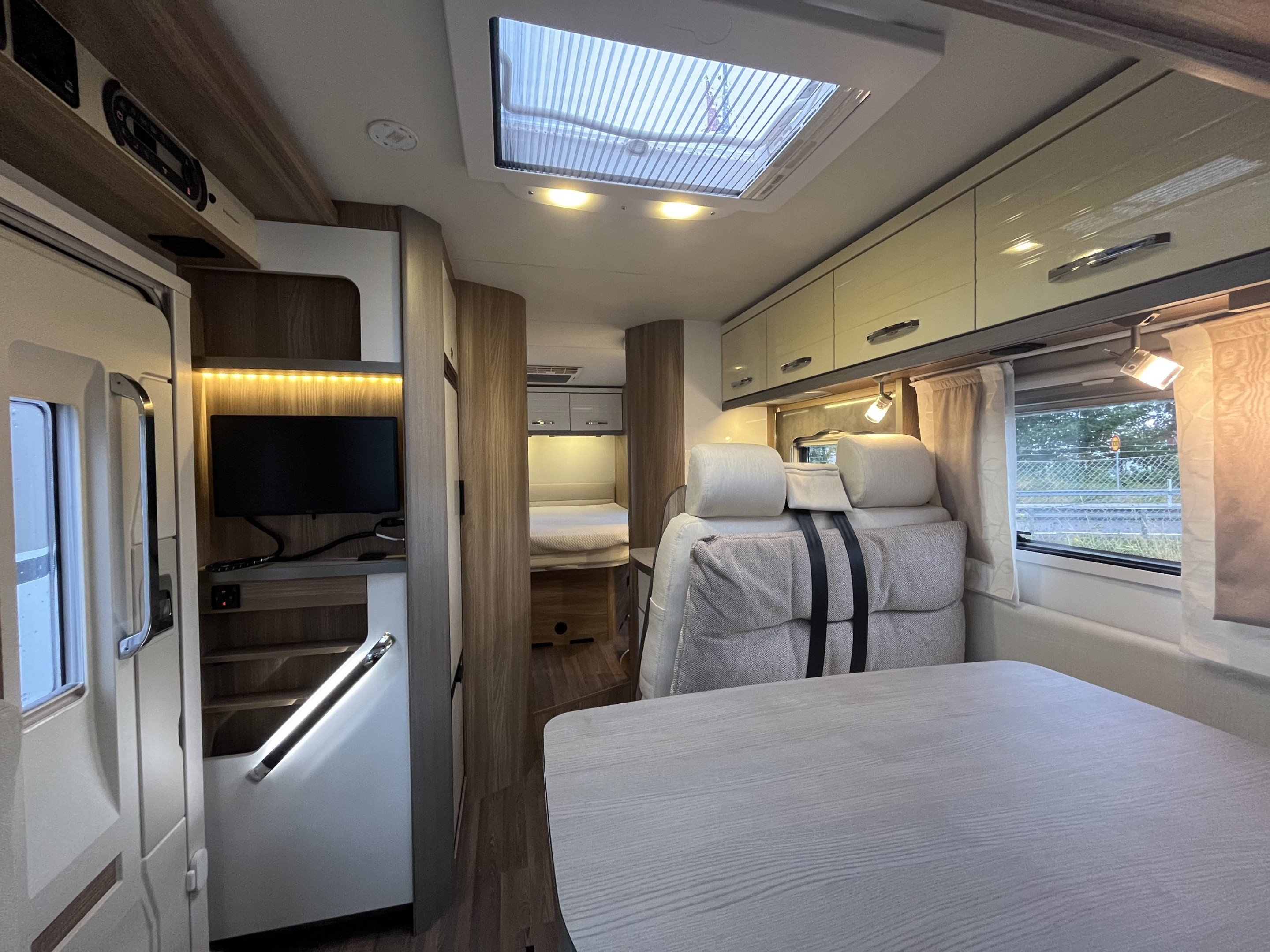 Bürstner-B I 700 *Queenbedd *AC bodel *Automat-(2019)-2809230