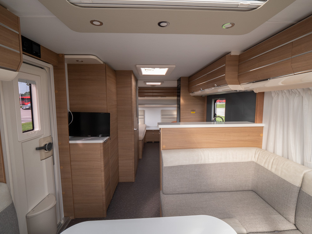 Adria-ADORA 613 UL *Långbäddar *ALDE-(2020)-2810919