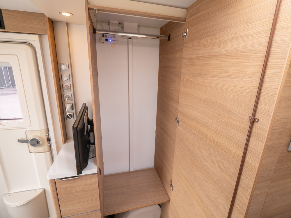 Adria-ADORA 613 UL *Långbäddar *ALDE-(2020)-2810930