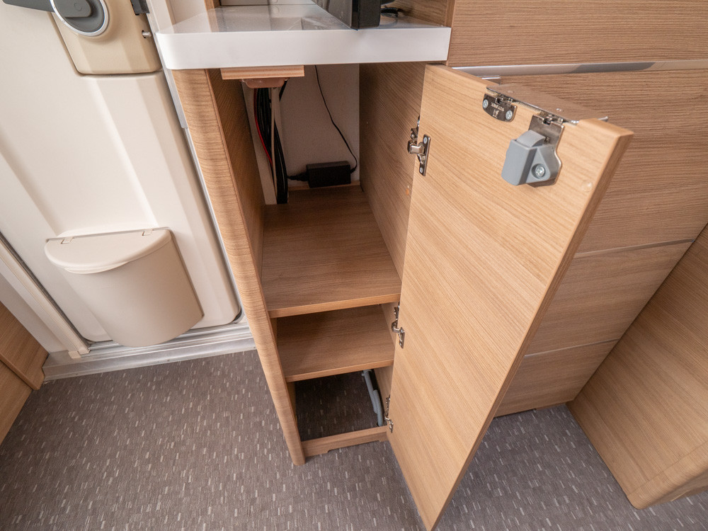 Adria-ADORA 613 UL *Långbäddar *ALDE-(2020)-2810931