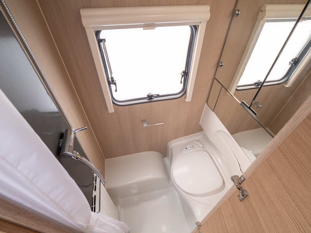 Adria-ADORA 613 UL *Långbäddar *ALDE-(2020)-2810933