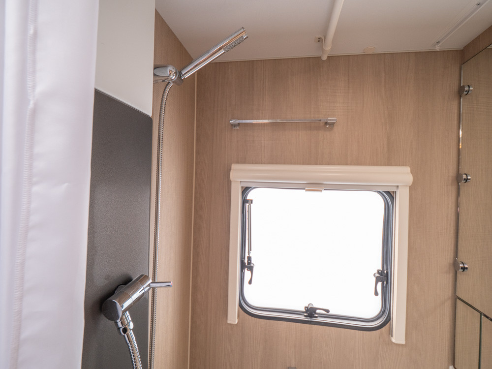 Adria-ADORA 613 UL *Långbäddar *ALDE-(2020)-2810935