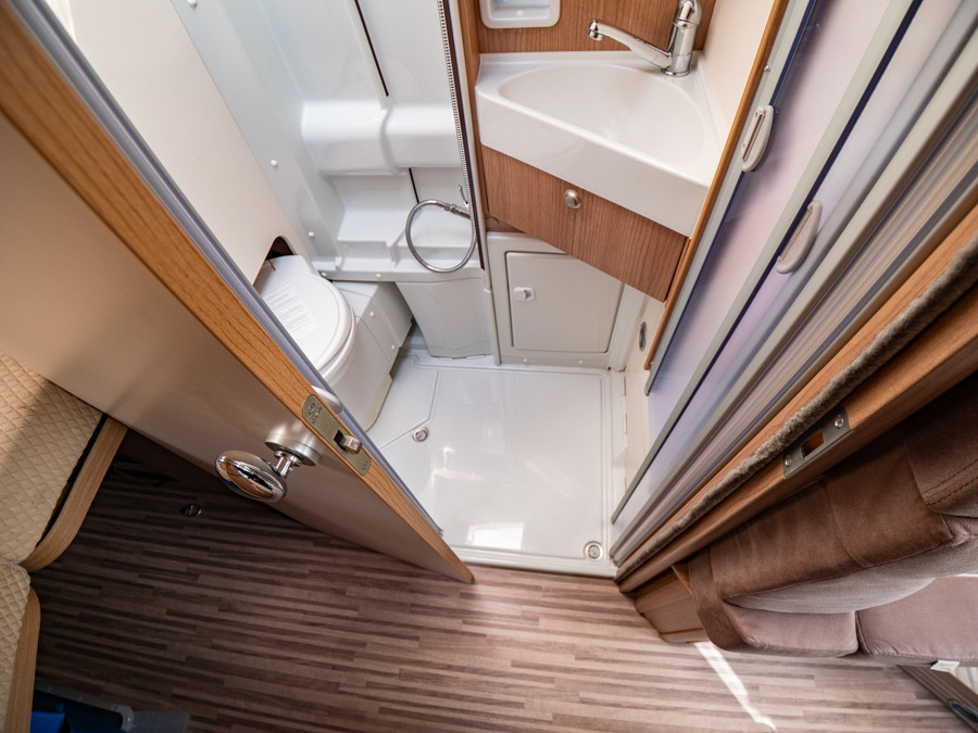 Carthago-MALIBU VAN 600 DB *Under 6m *3500kg-(2018)-2802605