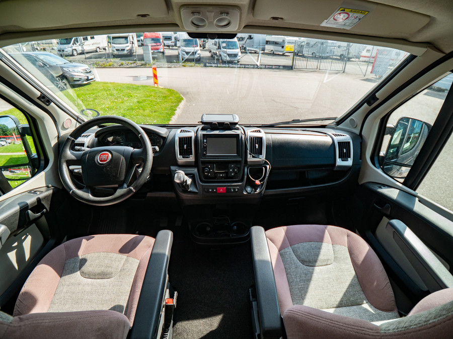 Carthago-MALIBU VAN 600 DB *Under 6m *3500kg-(2018)-2802607