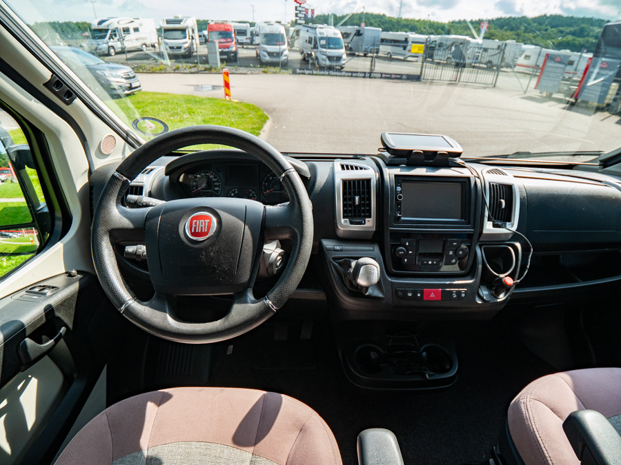 Carthago-MALIBU VAN 600 DB *Under 6m *3500kg-(2018)-2802608