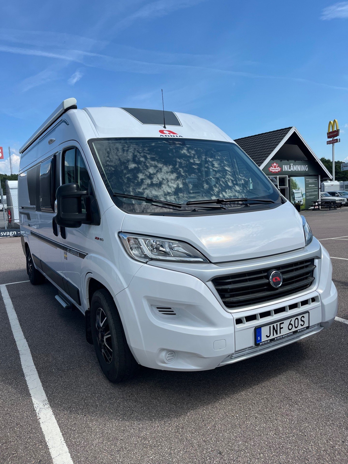 Adria-TWIN 600 SPB *Förtält *Dragkrok *Solcell-(2019)-2807506