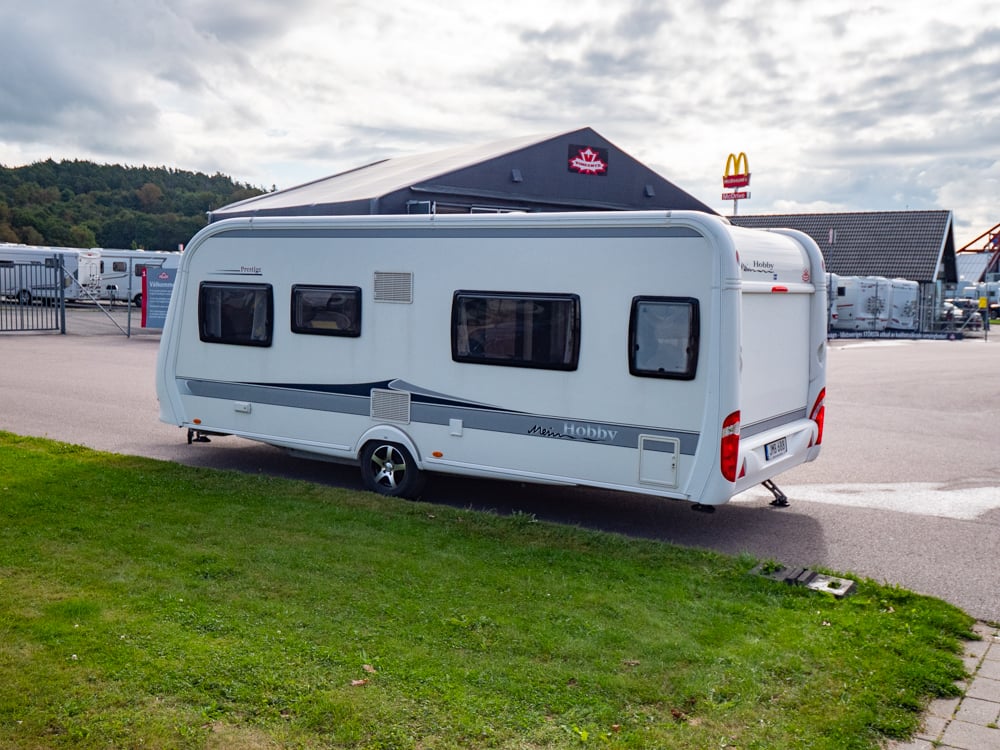 Hobby-560 WLU PRESTIGE *Långbäddar * Toalett bak-(2013)