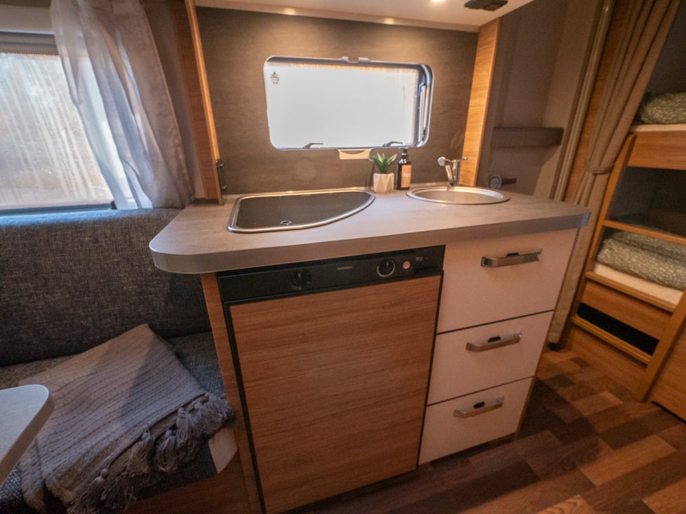 Weinsberg-CaraOne *2-våningssäng *1100kg