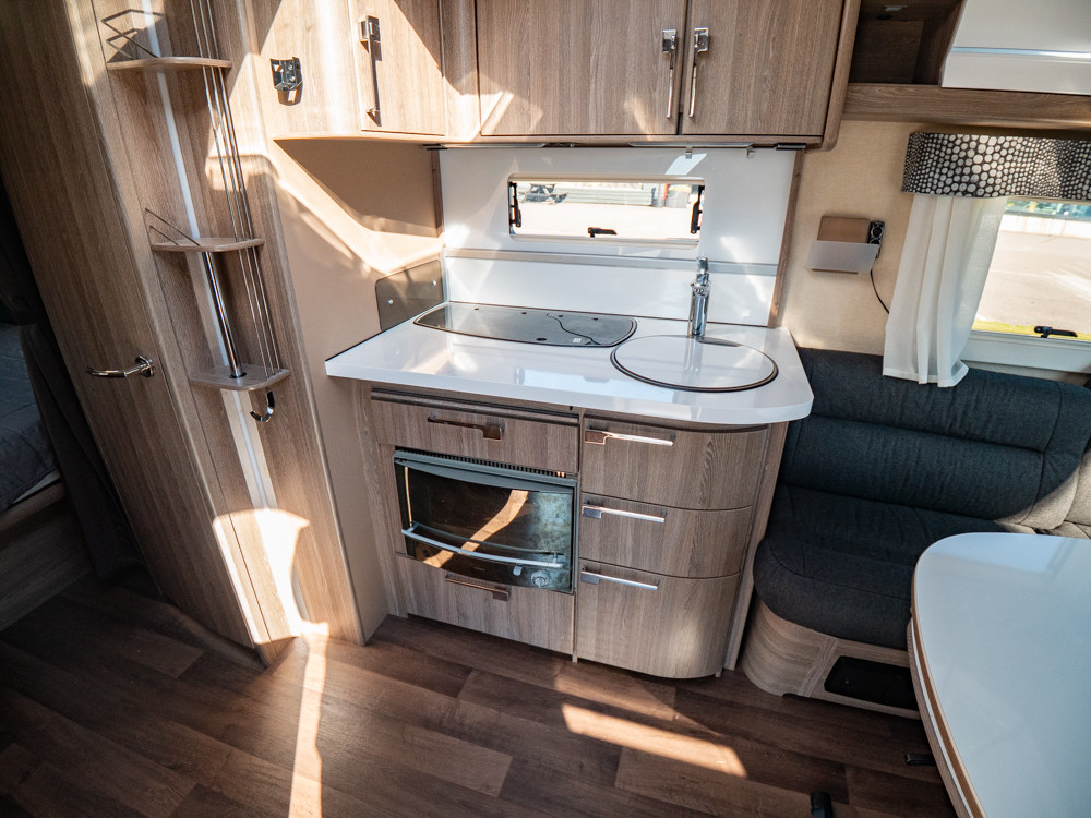 KABE-ROYAL 560 GLE KS *Förtält *AC *ALDE-(2018)-2846347