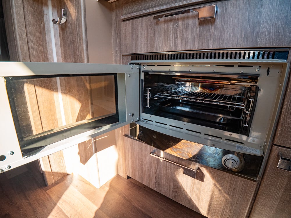 KABE-ROYAL 560 GLE KS *Förtält *AC *ALDE-(2018)-2846350