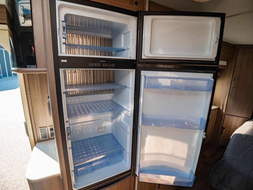 KABE-ROYAL 560 GLE KS *Förtält *AC *ALDE-(2018)-2846352