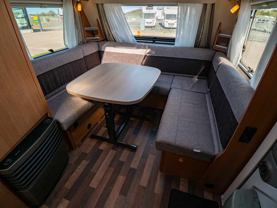 Knaus-Sport 540 UE *Långbäddar *Truma-(2017)-2837998