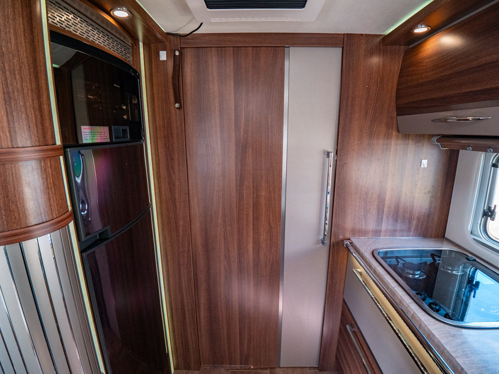 Bürstner-Elegance I 810 *Automat *AC bodel *Långbäddar-(2015)-2862094