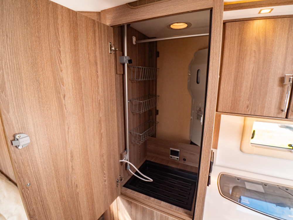 KABE-TM C 740 LXL *Dubbelbädd *ALDE-(2019)-2835929