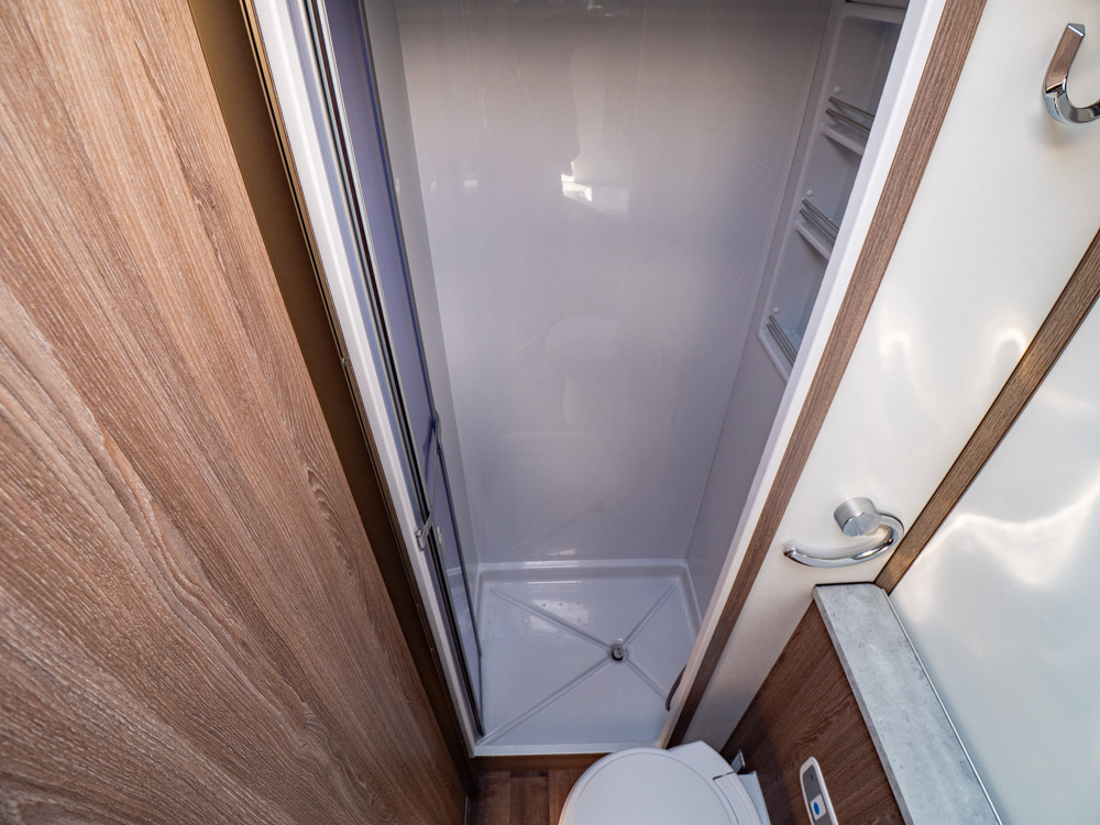 KABE-TM C 740 LXL *Dubbelbädd *ALDE-(2019)-2835932