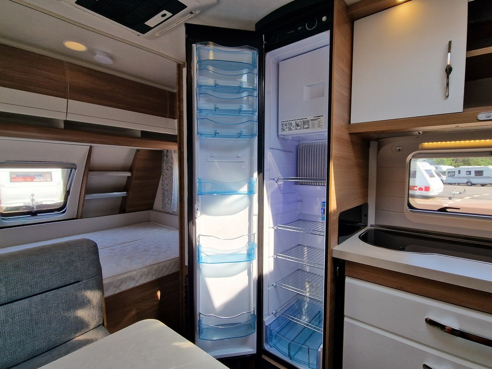 Hobby-490 KMF DE LUXE-(2021)-2845911