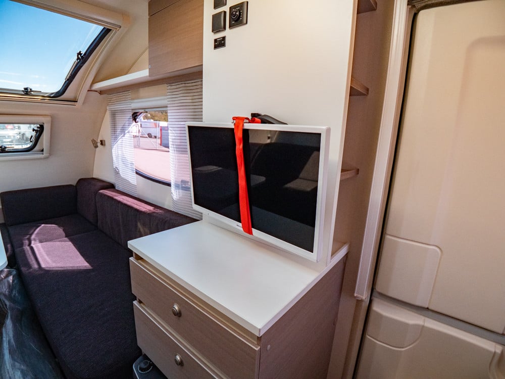 Adria-361LH *Truma *Mover *Dubbelbädd-(2013)-2848562