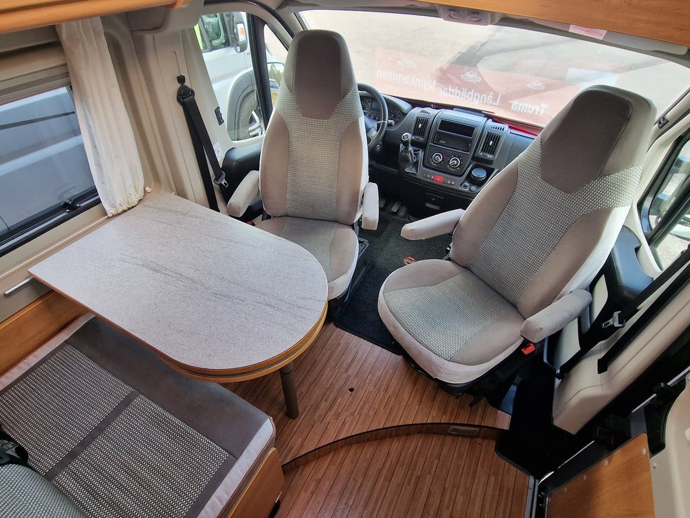 Pössl-Roadcruiser 640 *Långbäddar *Dragkrok *3500kg-(2016)-2848534
