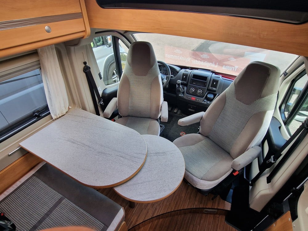 Pössl-Roadcruiser 640 *Långbäddar *Dragkrok *3500kg-(2016)-2848535