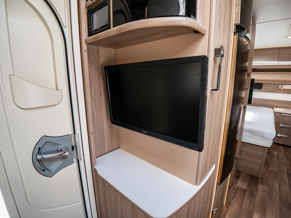KABE-ROYAL 600 GLE KS *AC bodel *Alde *Långbäddar-(2016)-2860953