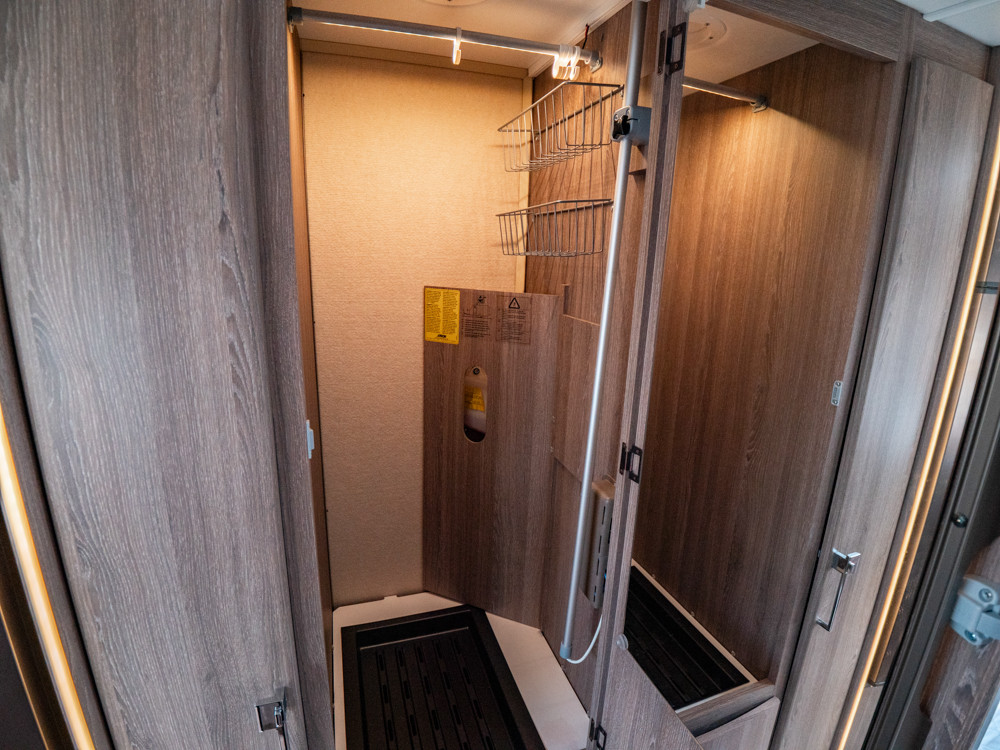 KABE-ROYAL 600 GLE KS *AC bodel *Alde *Långbäddar-(2016)-2860955
