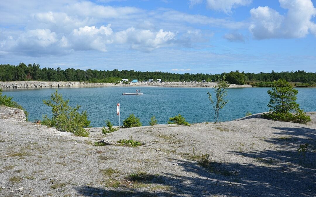 Camping runt Blå lagunen i Gotland