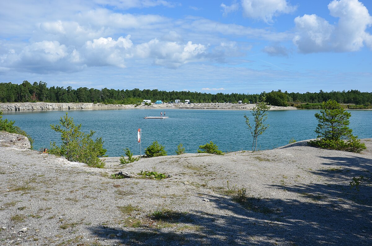 Camping runt Blå lagunen i Gotland 