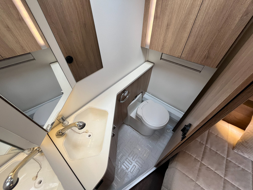 KABE-CLASSIC 470 XL *Dubbelbädd *ALDE-(2017)-2896659