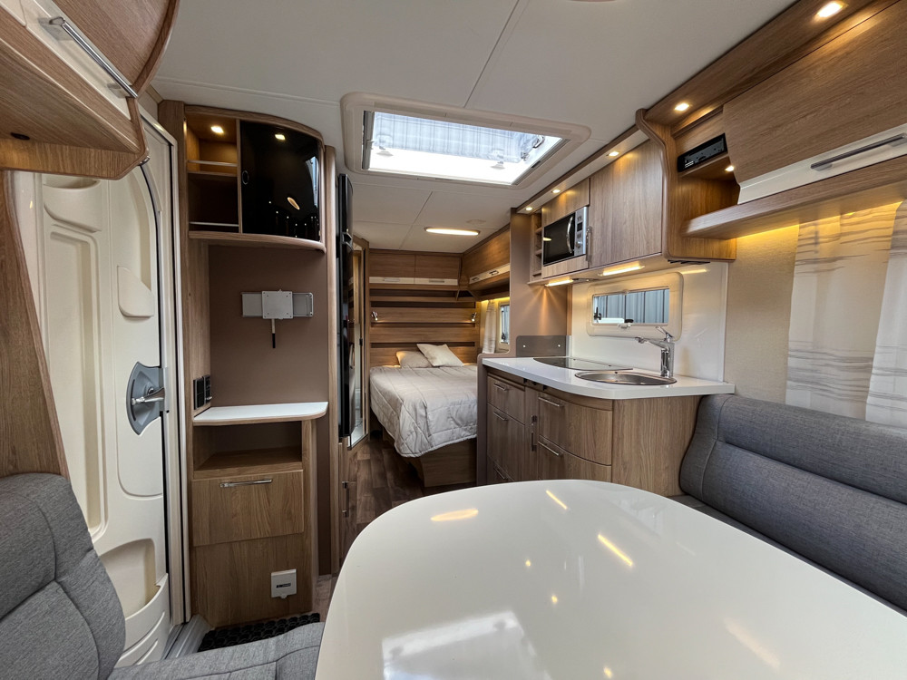 KABE-CLASSIC 470 XL *Dubbelbädd *ALDE-(2017)-2896650