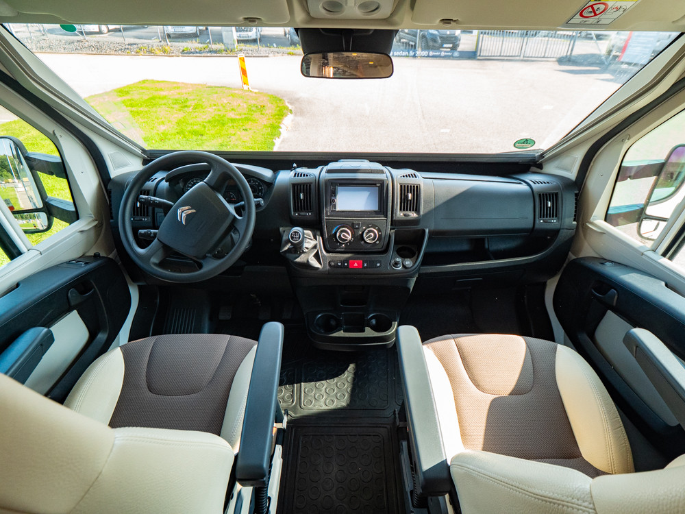 Adria-CORAL XL A 670 SL *Långbäddar *Truma *Alkov-(2017)-2884251