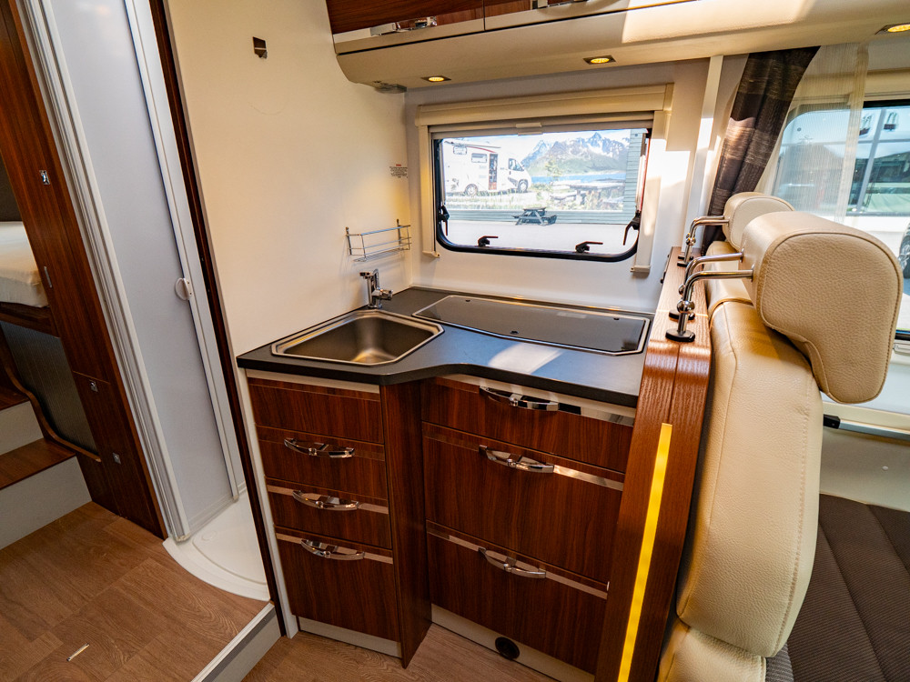 Adria-CORAL XL A 670 SL *Långbäddar *Truma *Alkov-(2017)-2884234