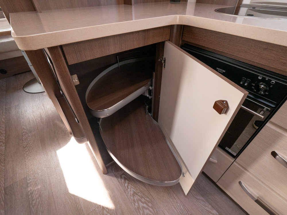 Hobby-620 CL PRESTIGE *Barnkammare *Truma-(2017)-2898499