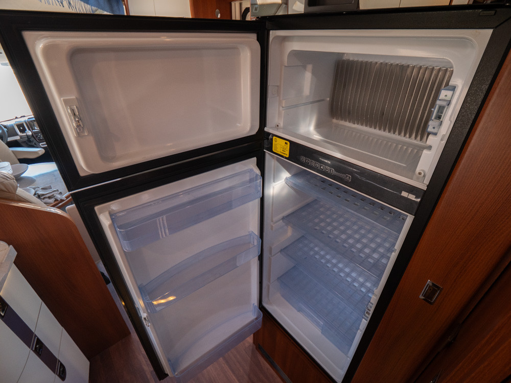 Carthago-CHIC E-LINE I 64 XL QB *Hydrauliska stödben-(2019)-2904870