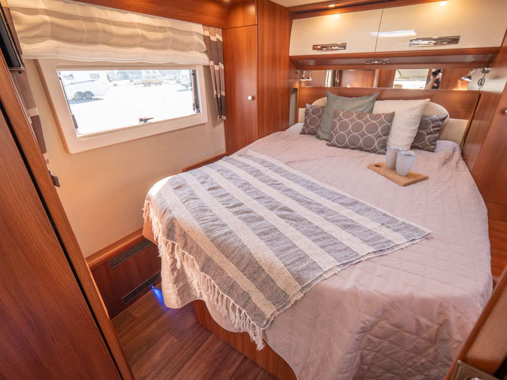 Carthago-CHIC E-LINE I 64 XL QB *Hydrauliska stödben-(2019)-2904871